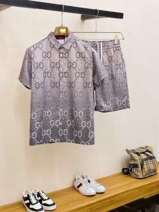 Picture of Gucci Shirt Pant Suits _SKUGucciM-3XL25cx12121740